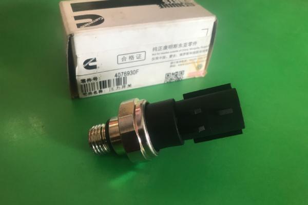 oil.pressure.switch.pc210-8